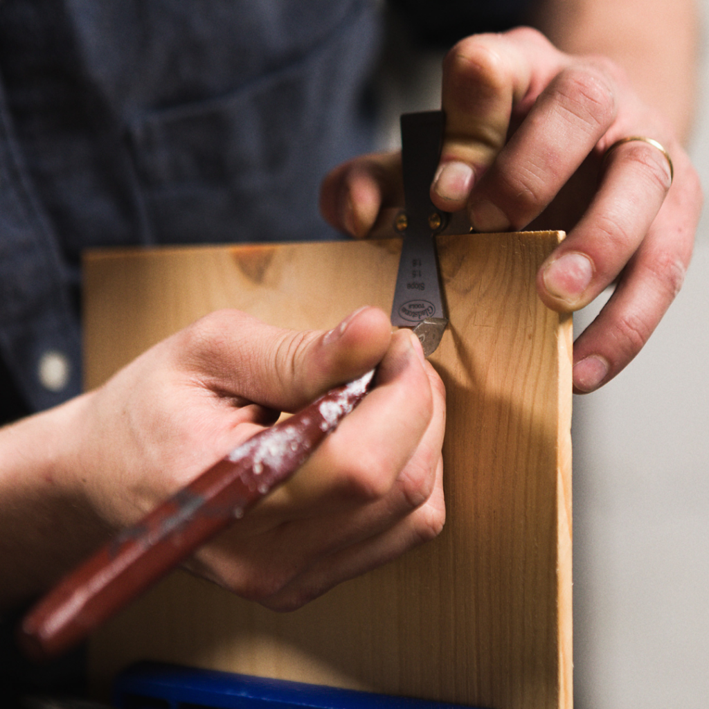 Craft an Oak Side Table